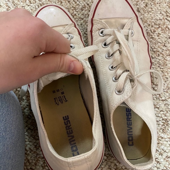 White Converse - Picture 4 of 6